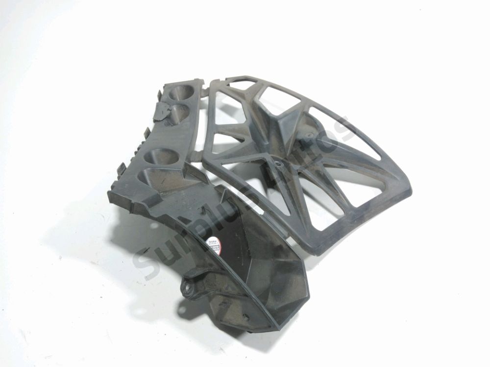 Support droit de pare-choc arrière