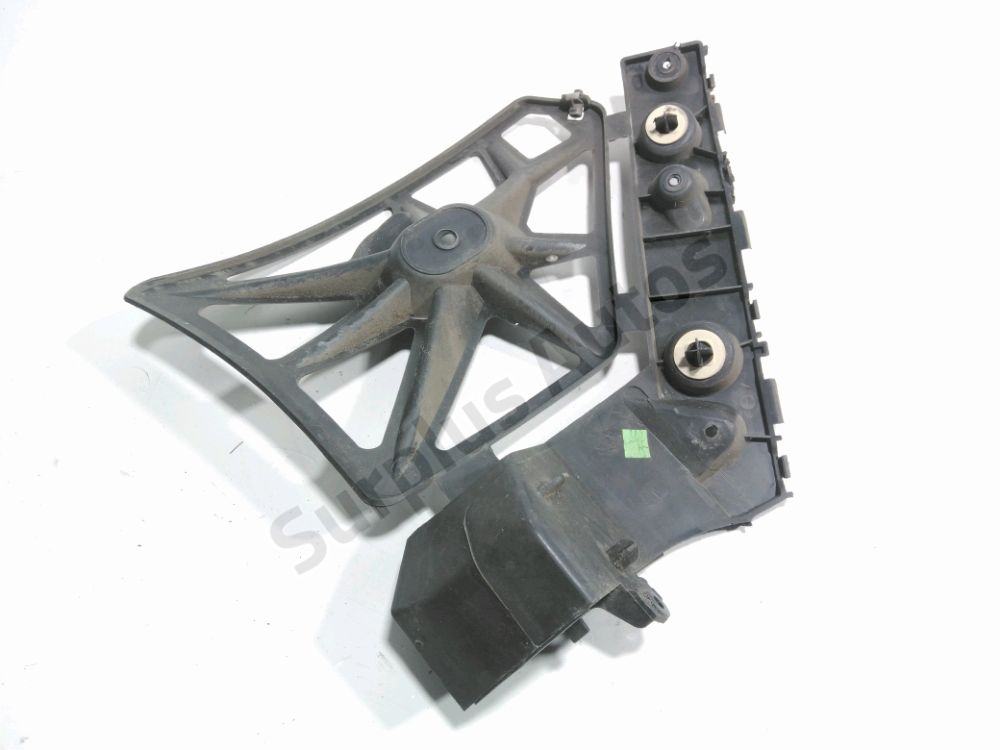 Support droit de pare-choc arrière