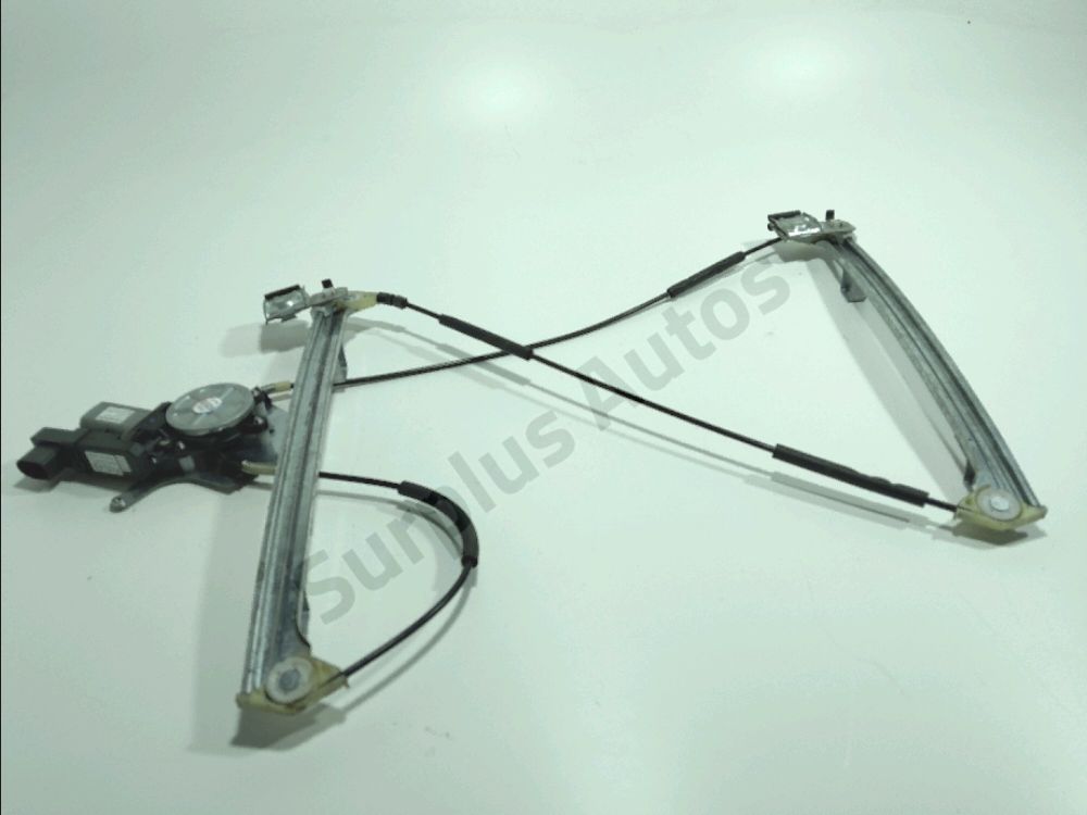 Lève-vitre électrique avant gauche