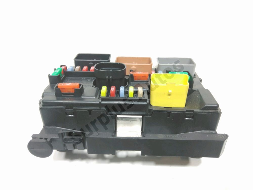 Boite à fusibles moteur