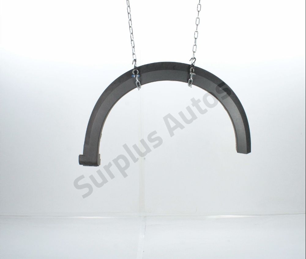 Elargisseur d'aile avant droite