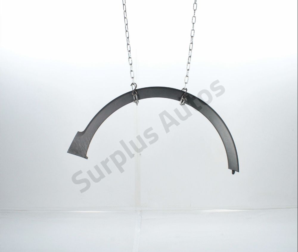 Elargisseur d'aile avant droite