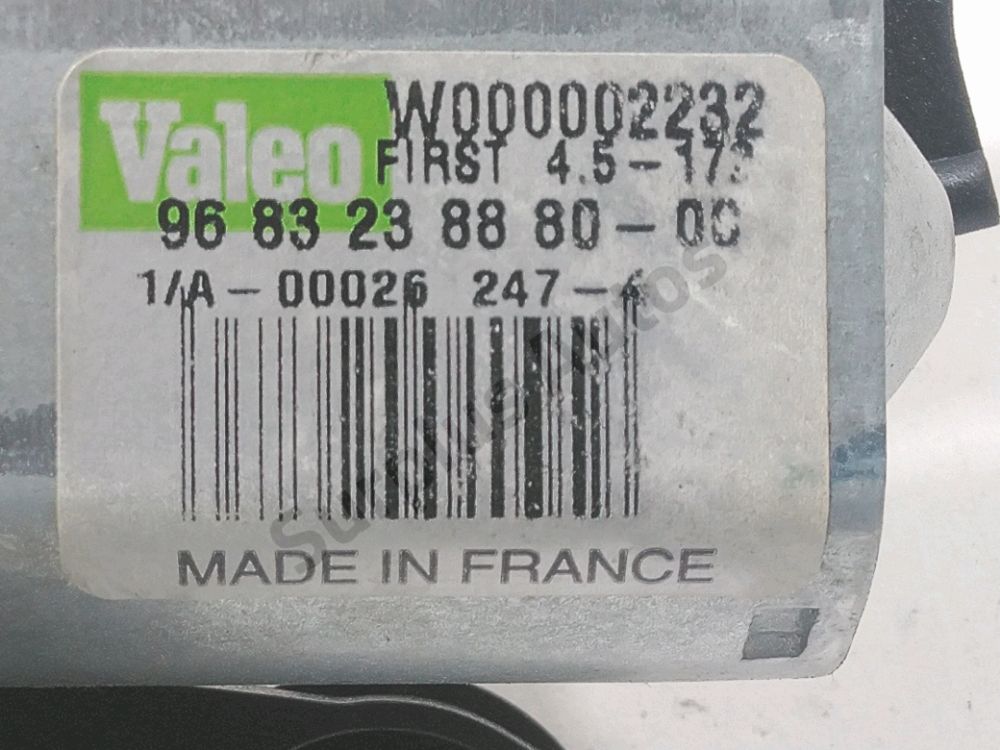 Moteur d'essuie glace arrière