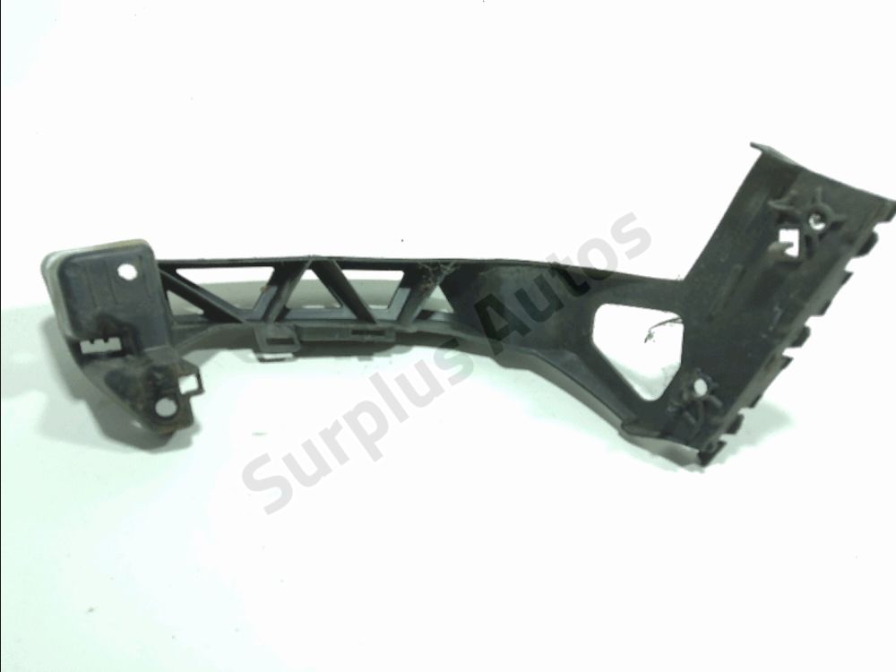 Support droit de pare-choc arrière