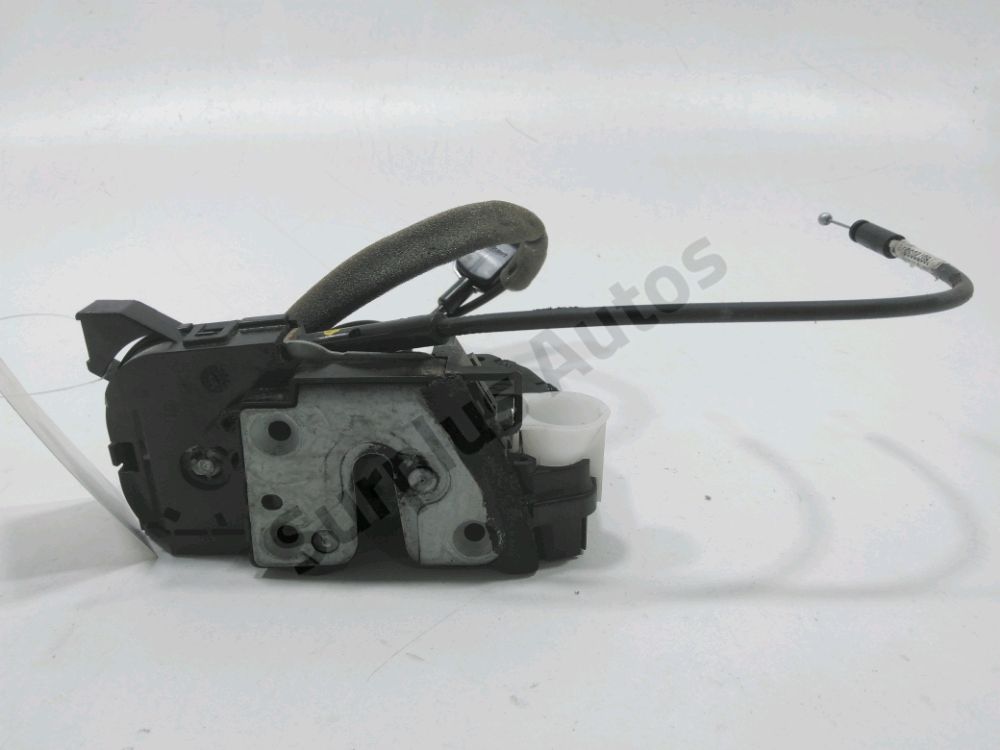 Serrure de porte avant gauche