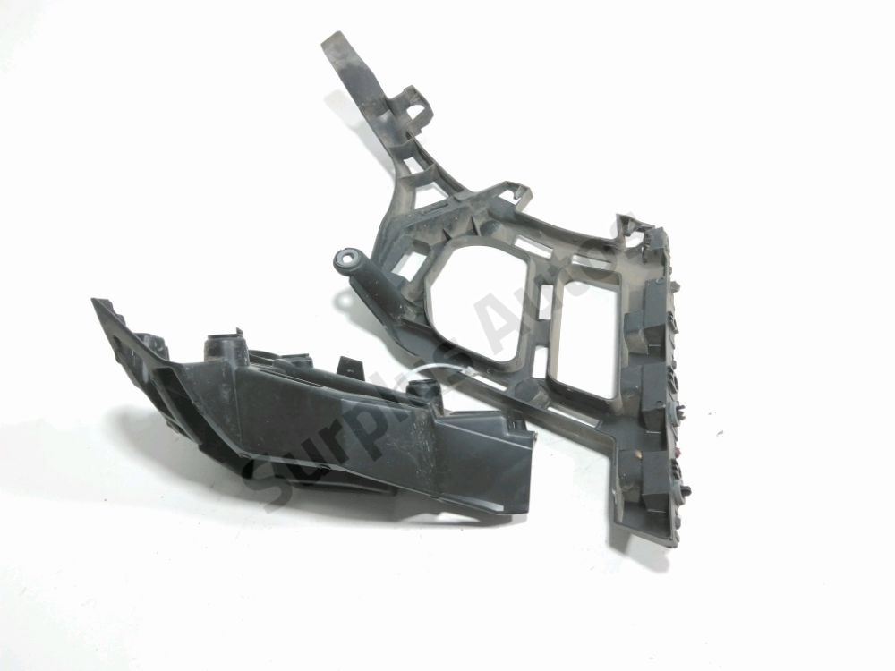 Support droit de pare-choc arriere