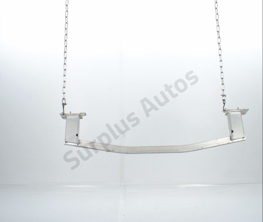 Traverse inférieure armature avant