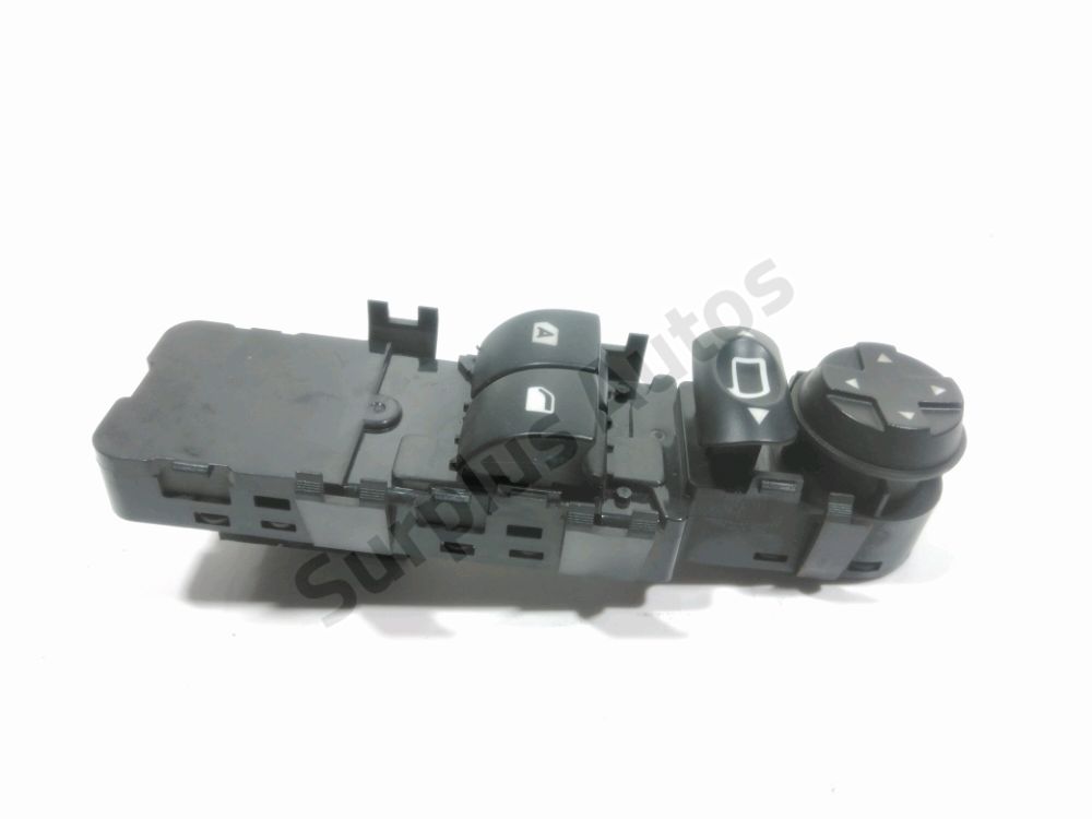 Commande lève-vitre avant gauche