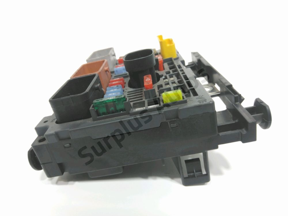 Boite à fusibles moteur