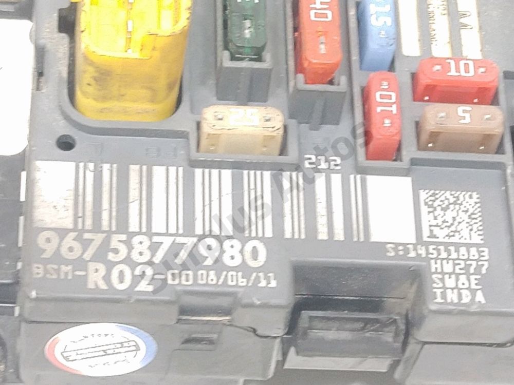 Boite à fusibles moteur