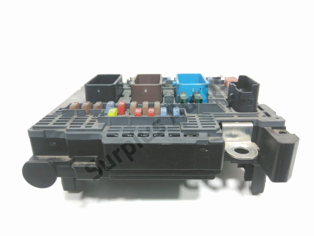 Boite à fusibles moteur