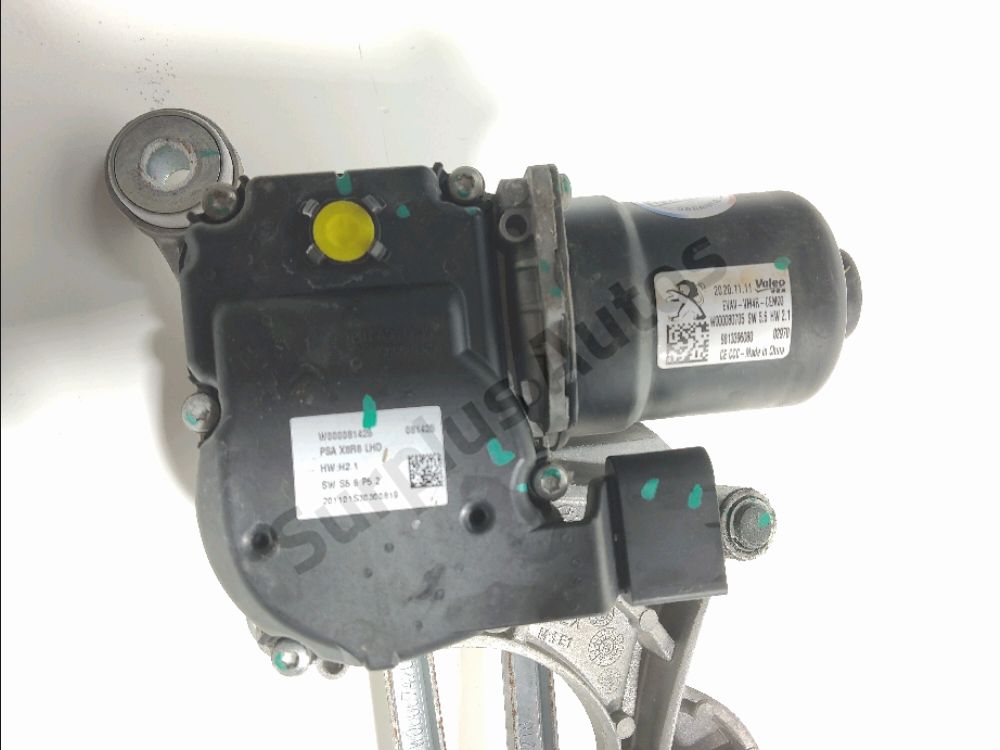 Mécanisme + moteur d'essuie glace avant