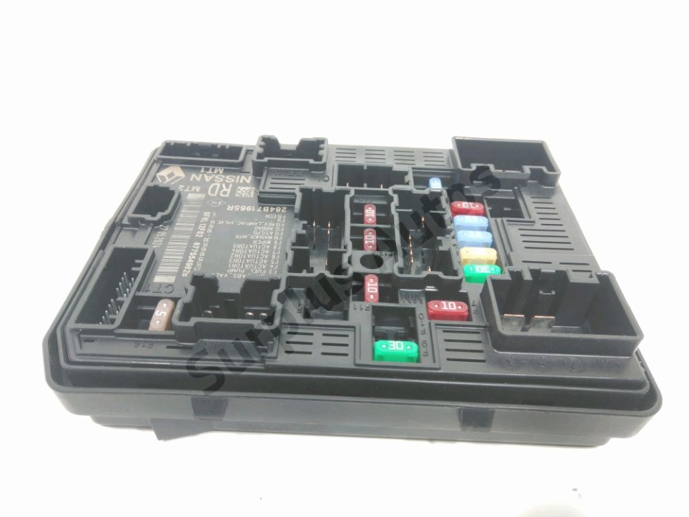 Boite à fusibles moteur