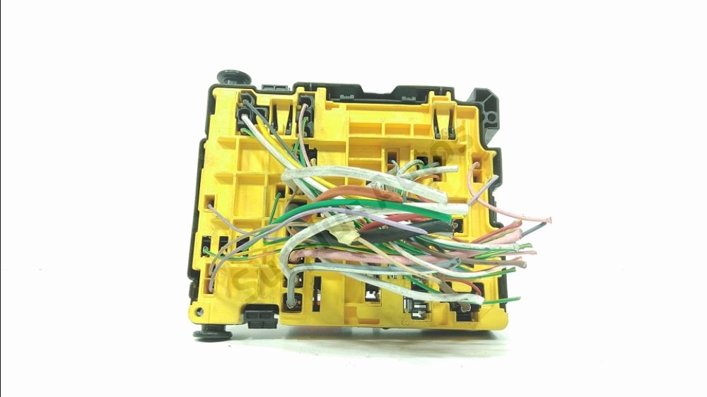 Boite à fusibles moteur