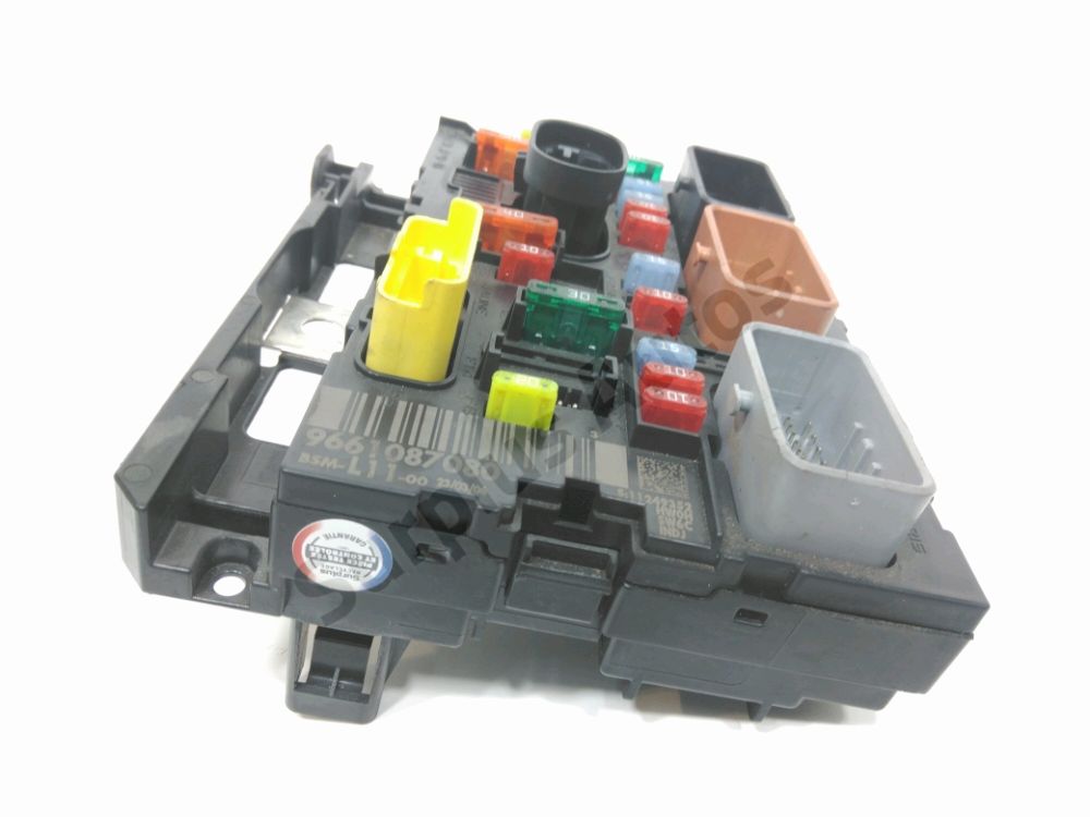 Boite à fusibles moteur
