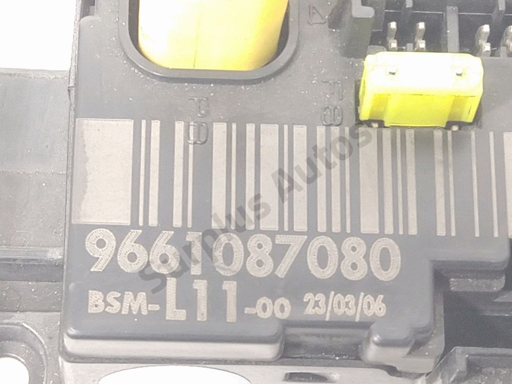 Boite à fusibles moteur