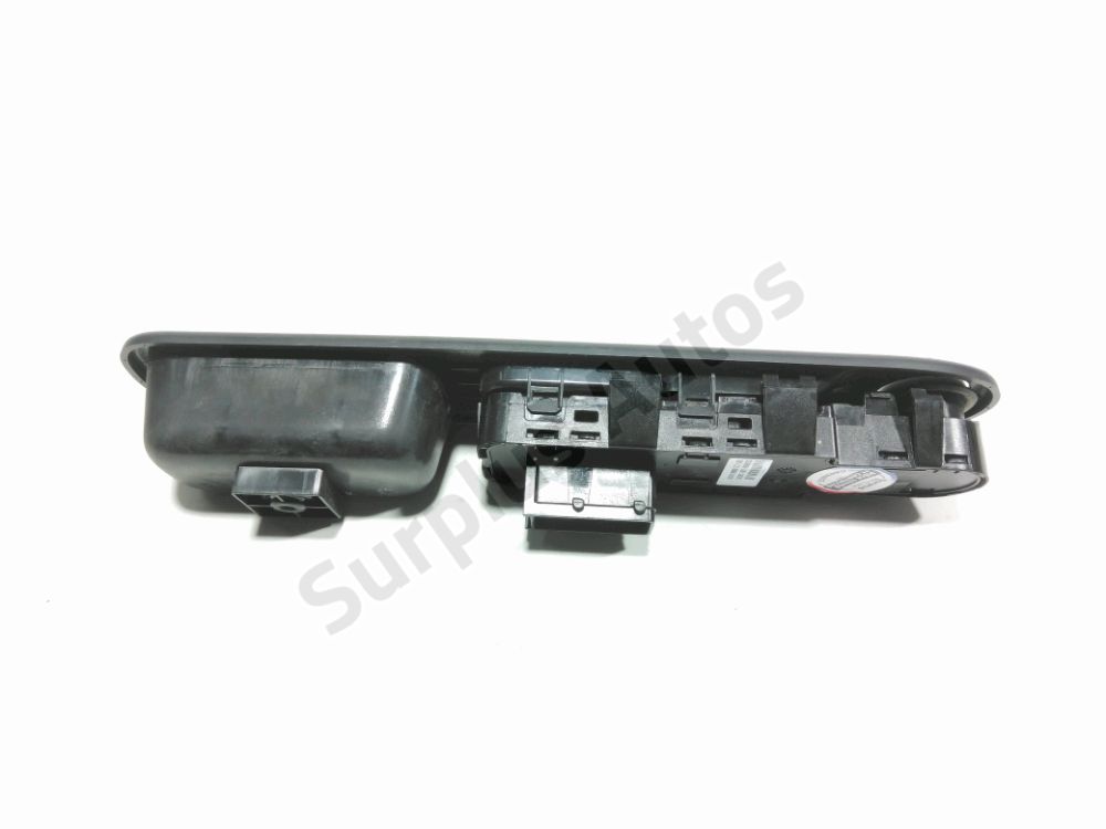 Commande lève-vitre avant gauche