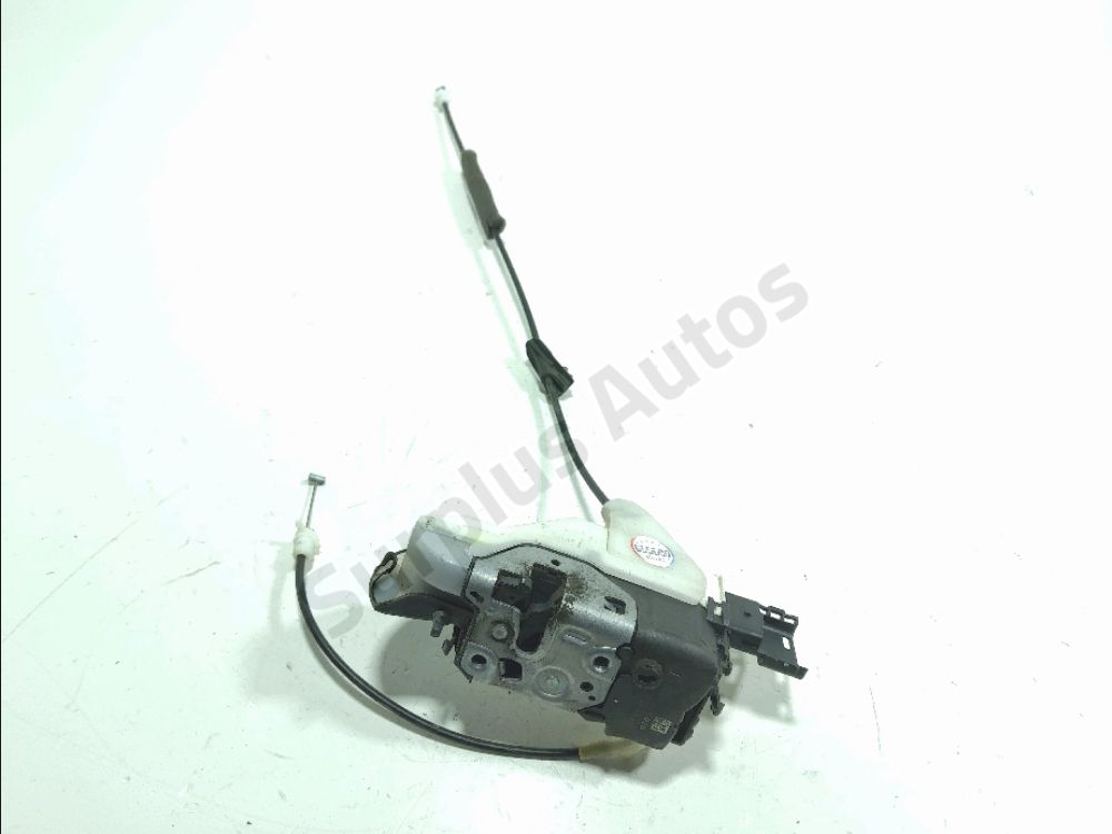 Serrure de porte avant gauche