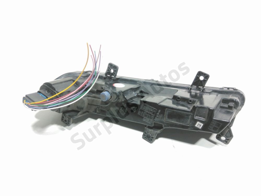 Feu diurne avant gauche