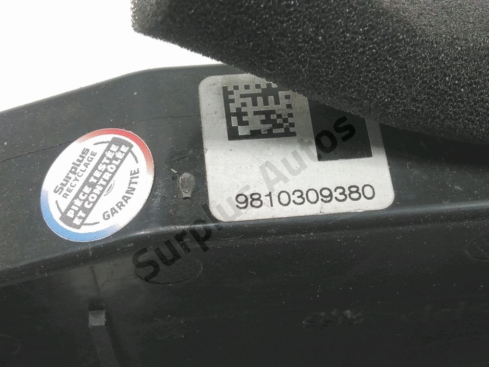 Serrure de porte avant droite