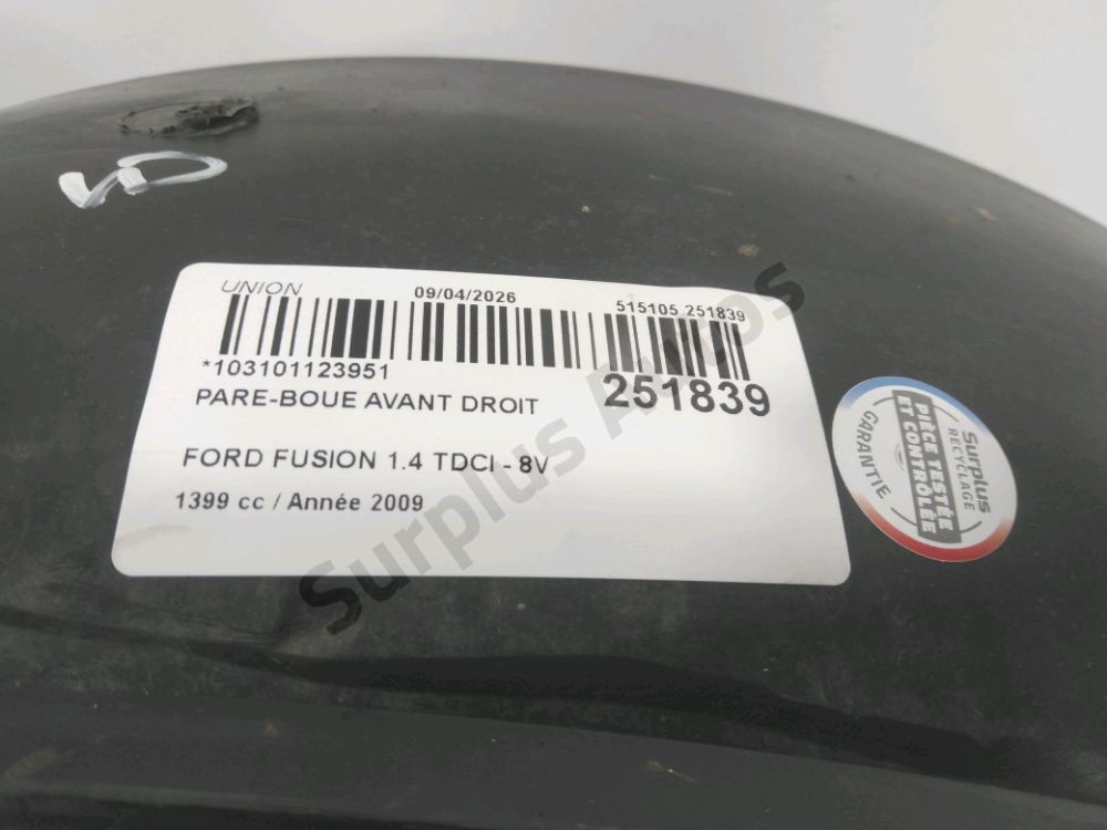 Pare-boue avant droit