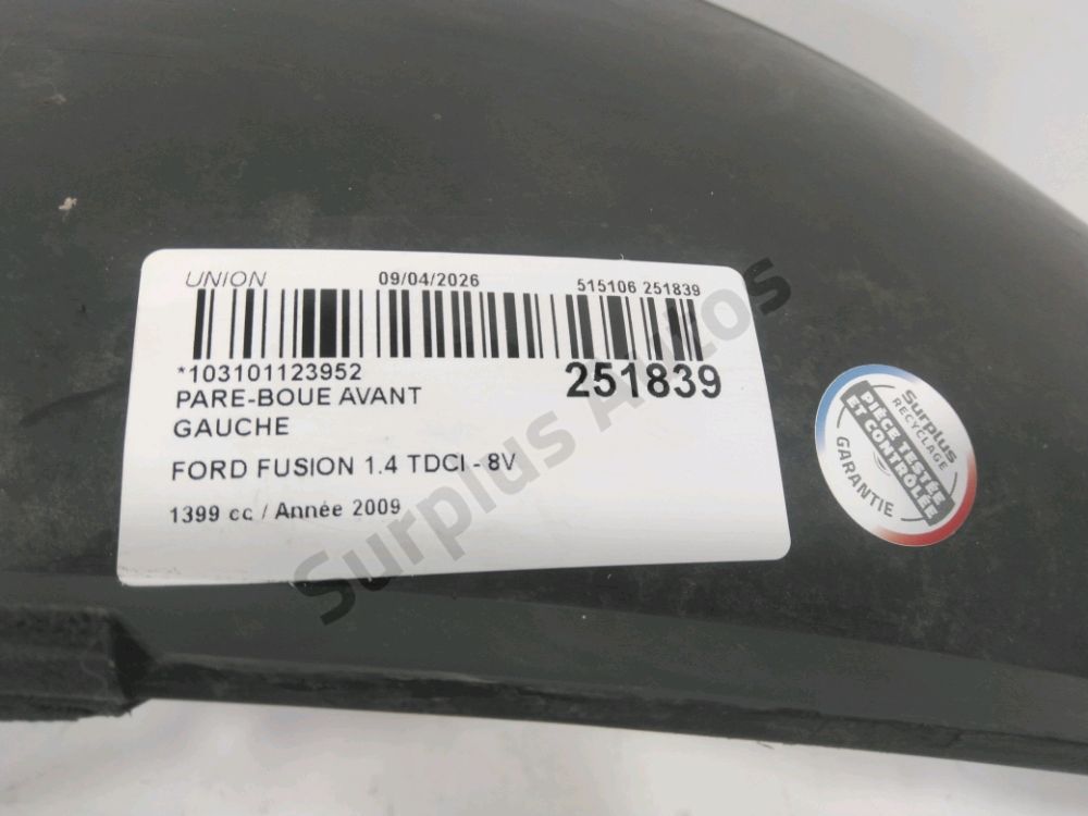 Pare-boue avant gauche