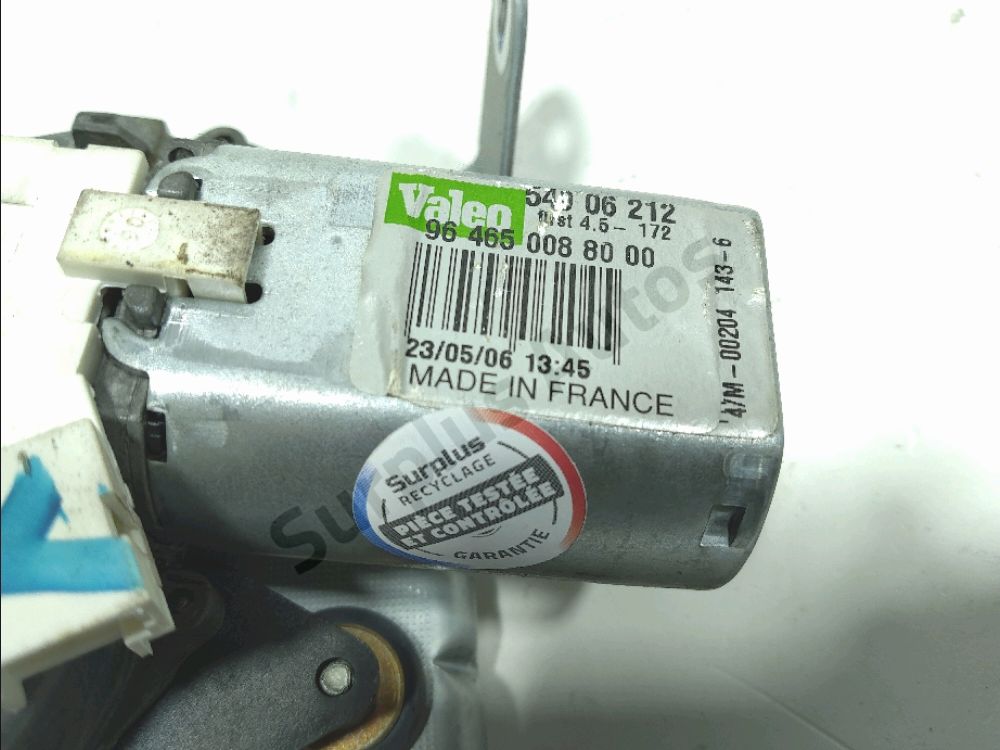Moteur d'essuie glace arrière