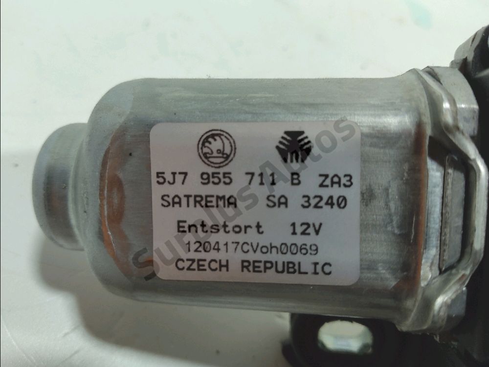 Moteur d'essuie glace arrière