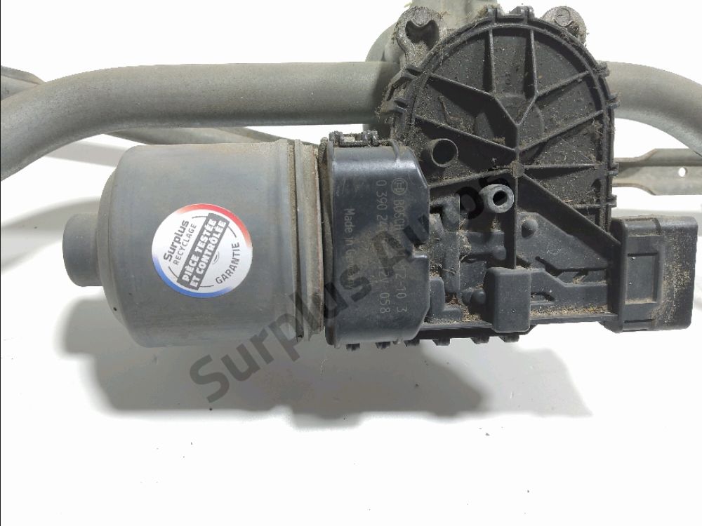 Mécanisme + moteur d'essuie glace avant