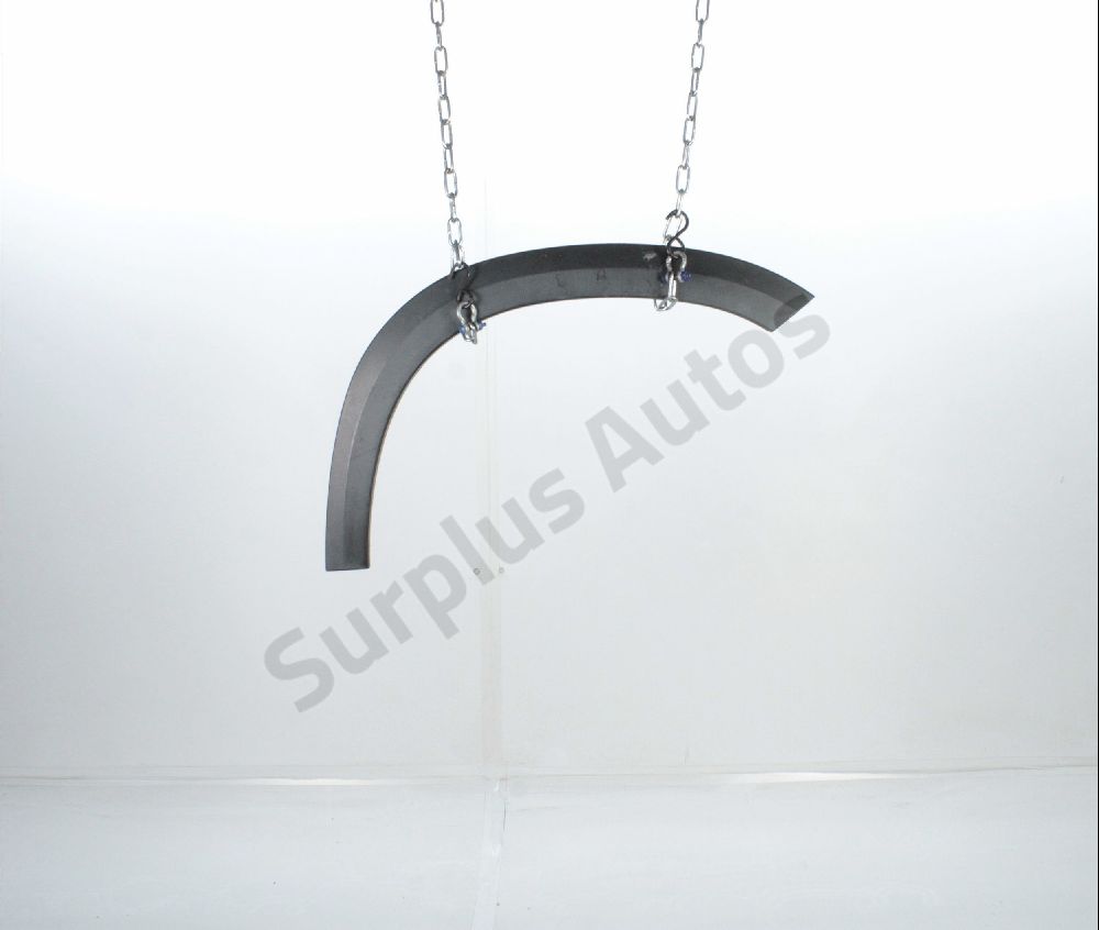 Elargisseur d'aile avant droite