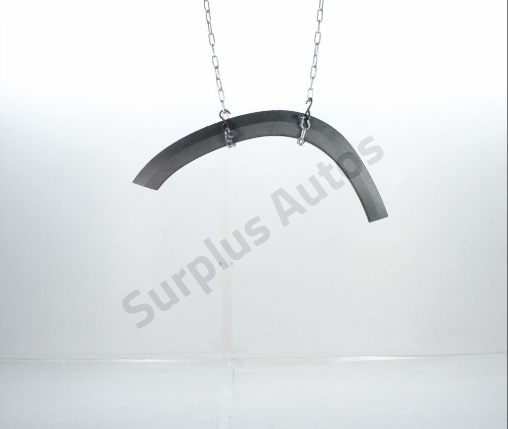 Elargisseur d'aile avant gauche