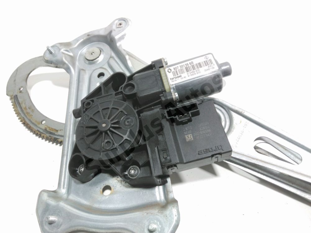 Lève-vitre électrique avant droit