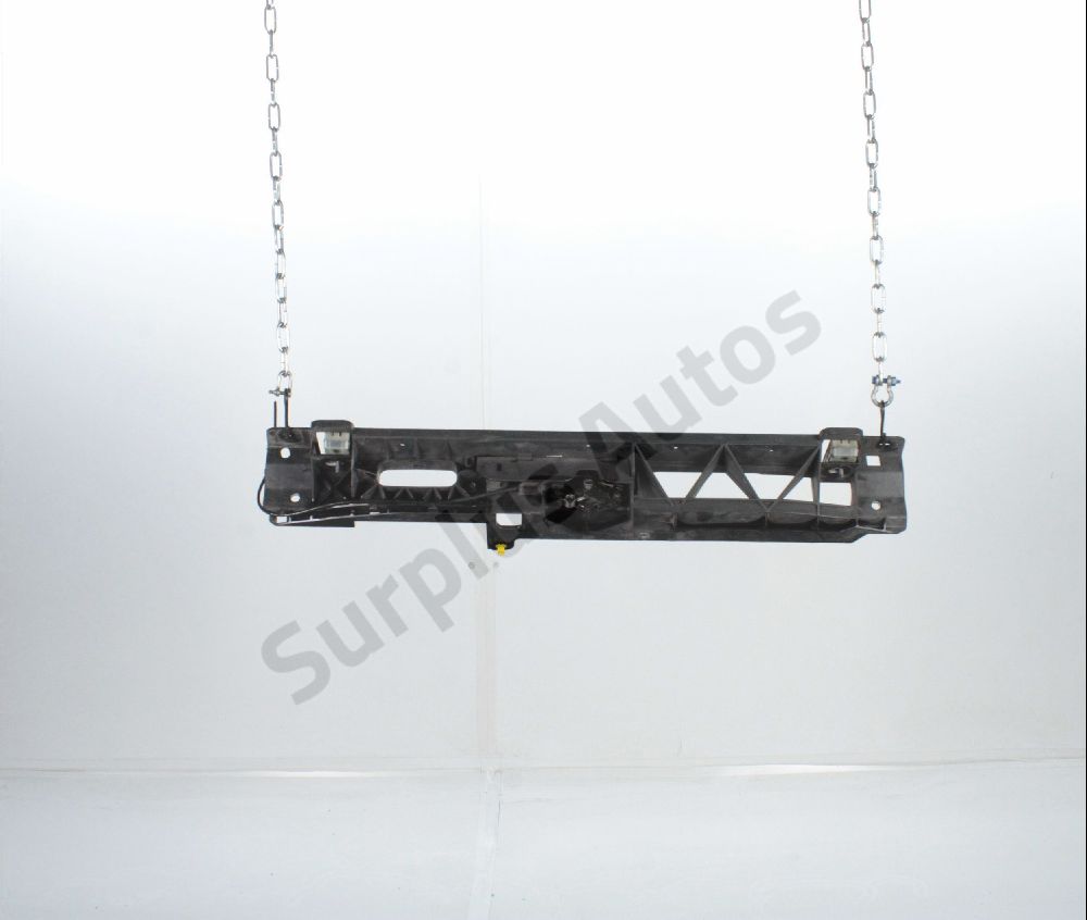 Traverse supérieure armature avant