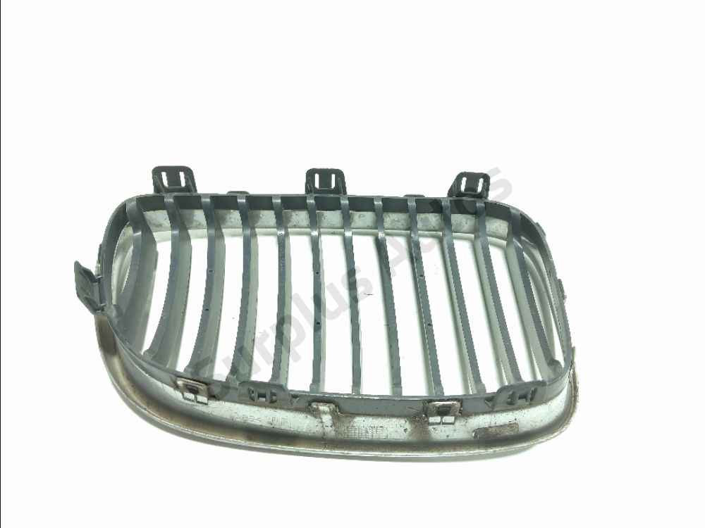 Grille de calandre gauche