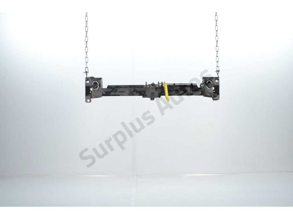 Traverse supérieure armature avant