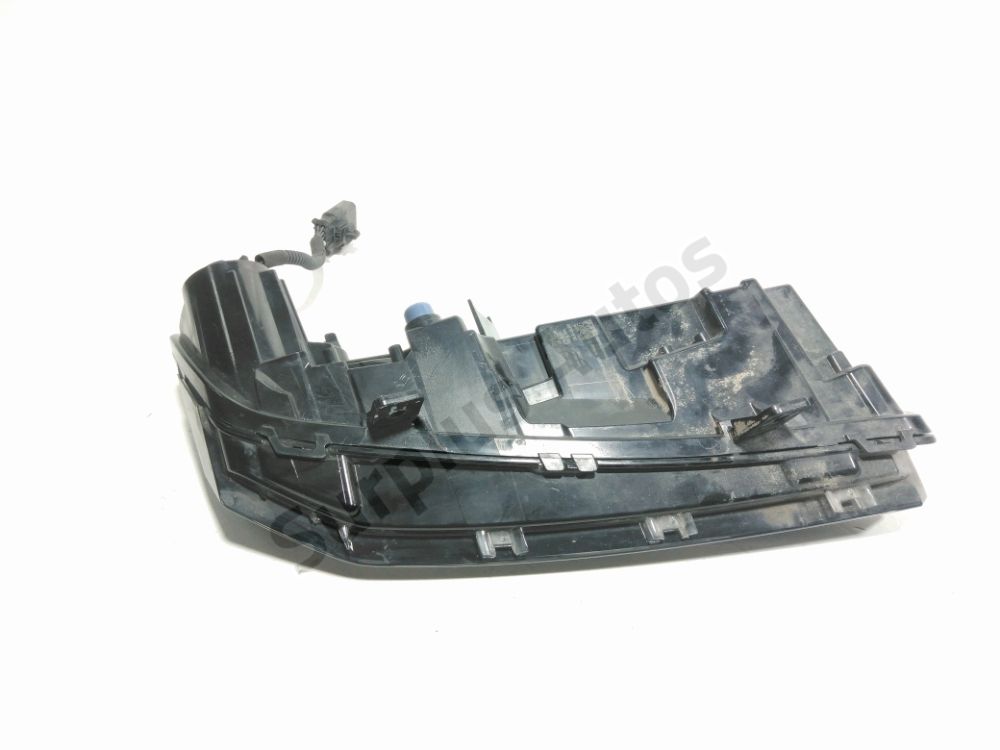 Feu diurne avant droit