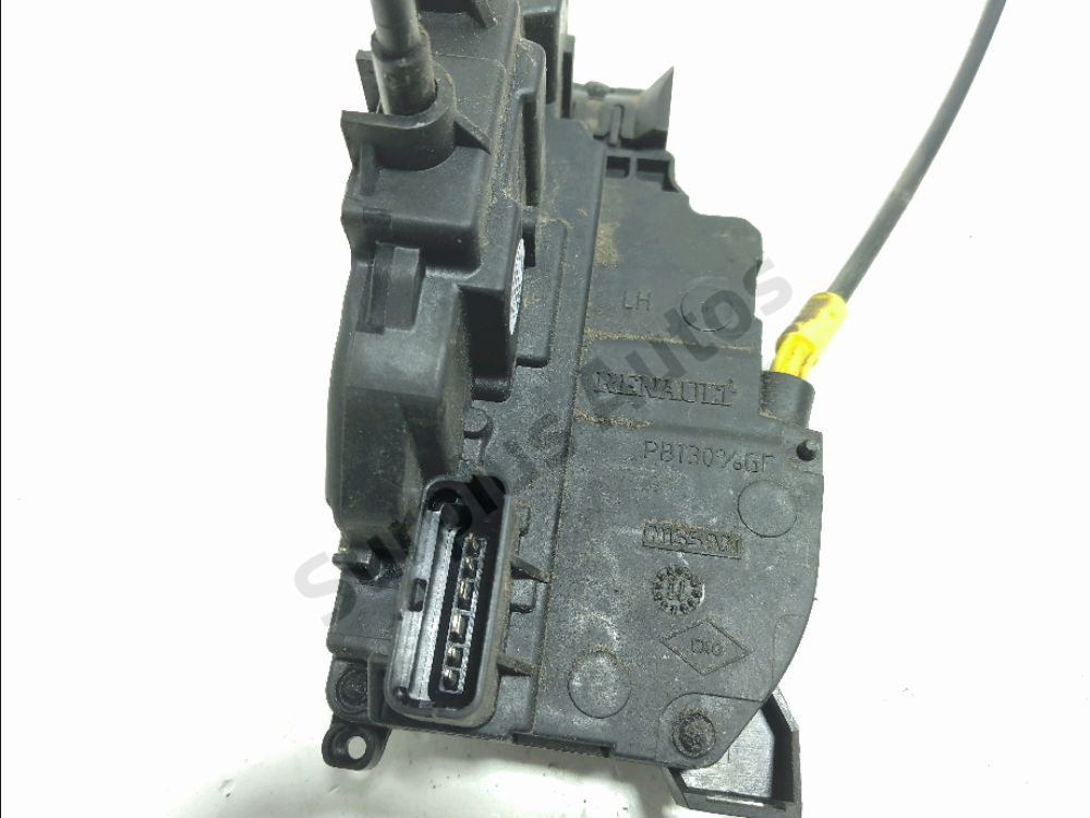 Serrure de porte avant gauche