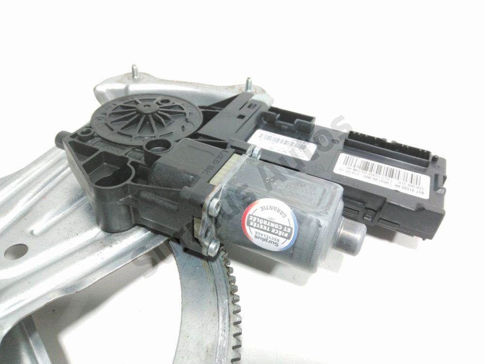 Lève-vitre électrique avant gauche