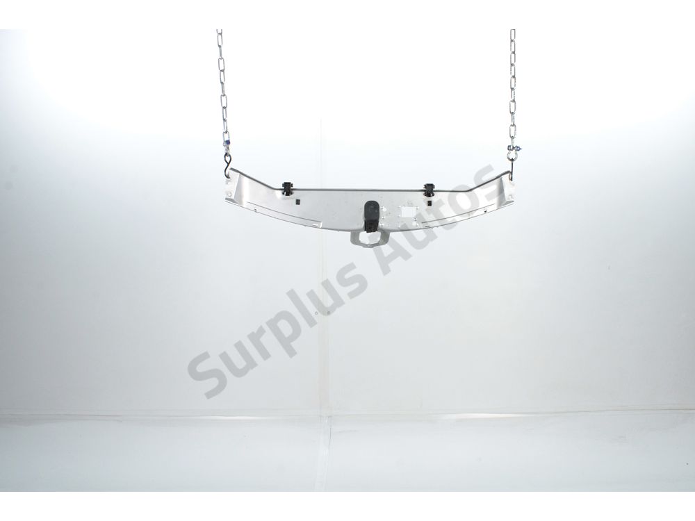Traverse supérieure armature avant
