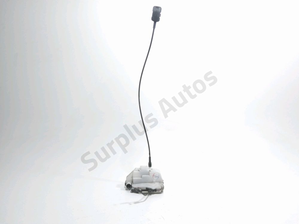 Serrure de porte avant droite