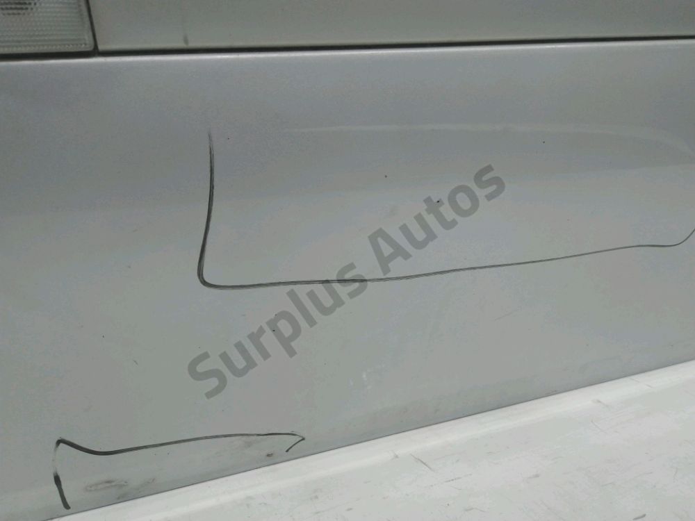 Porte avant gauche