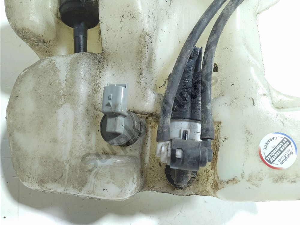 Réservoir de lave glace avant