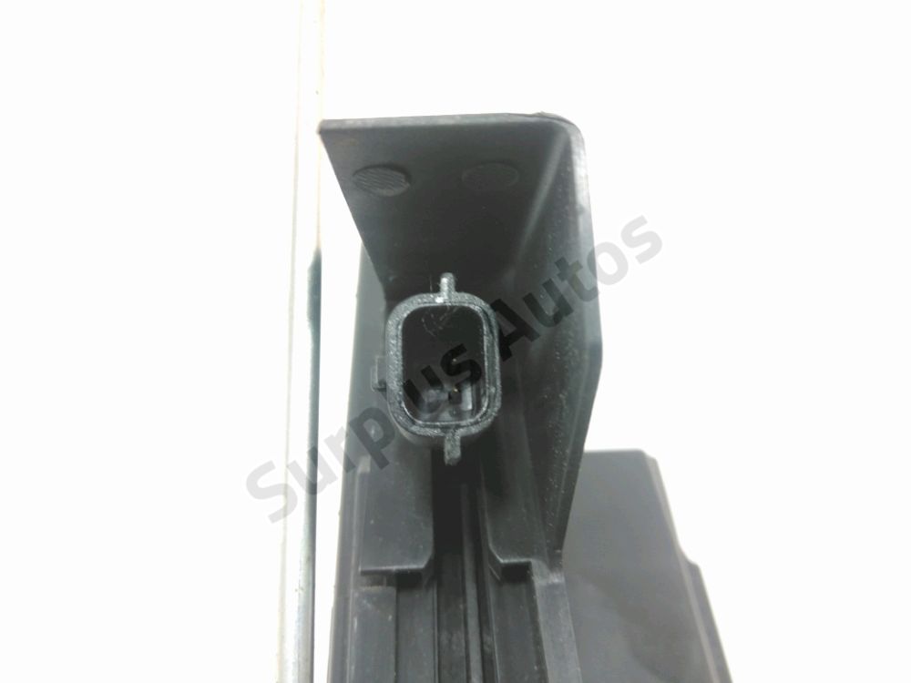 Serrure de porte avant gauche