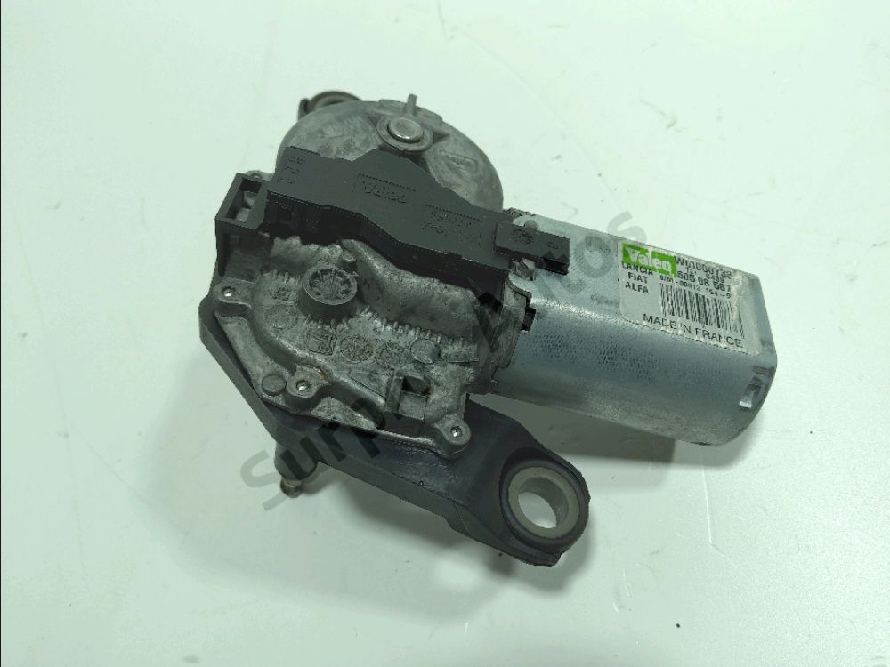 Moteur d'essuie glace arrière