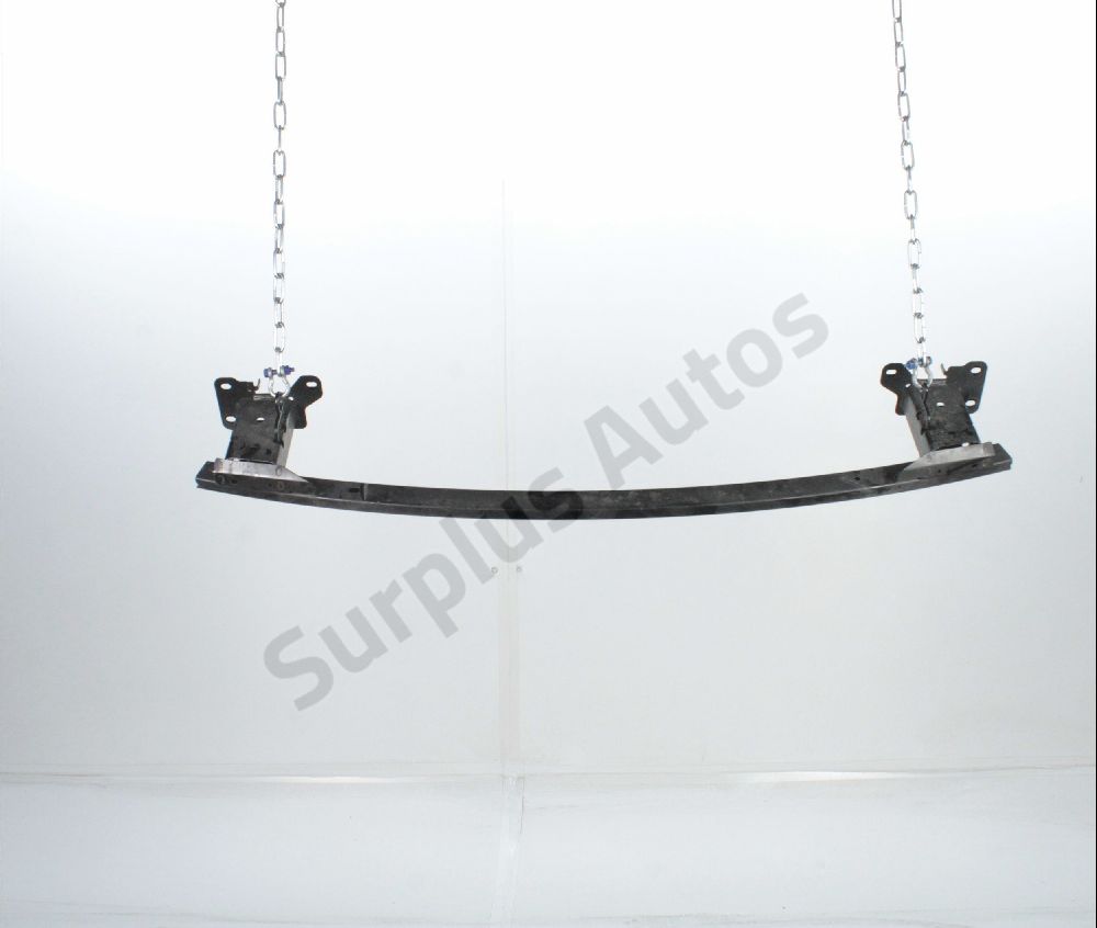 Traverse inférieure armature avant