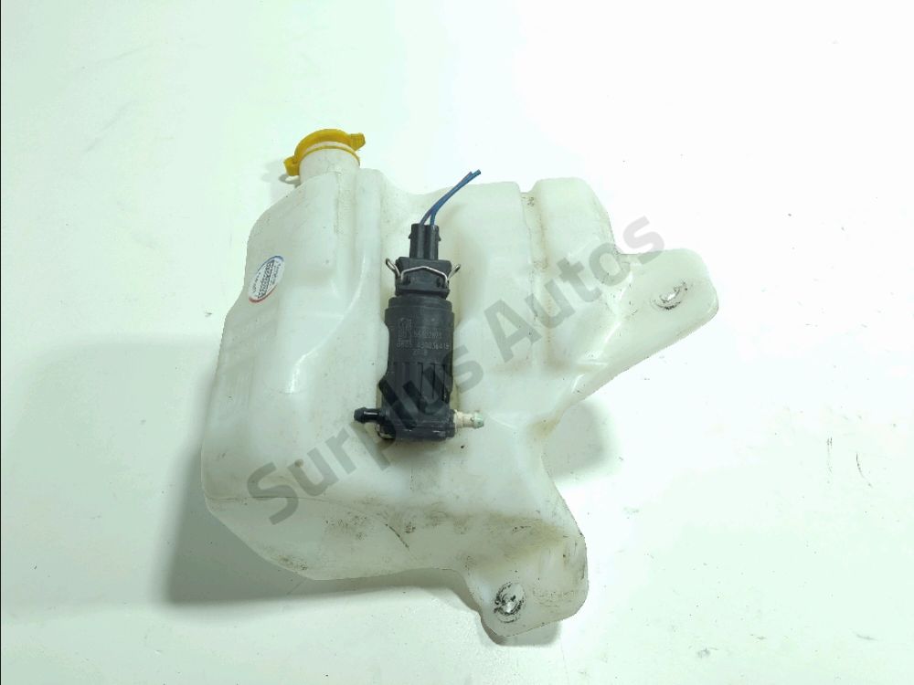 Réservoir de lave glace avant