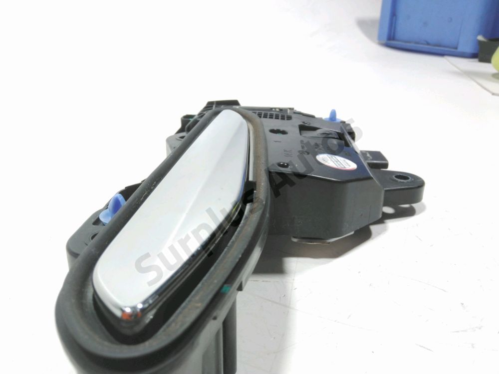 Poignée extérieure avant droite