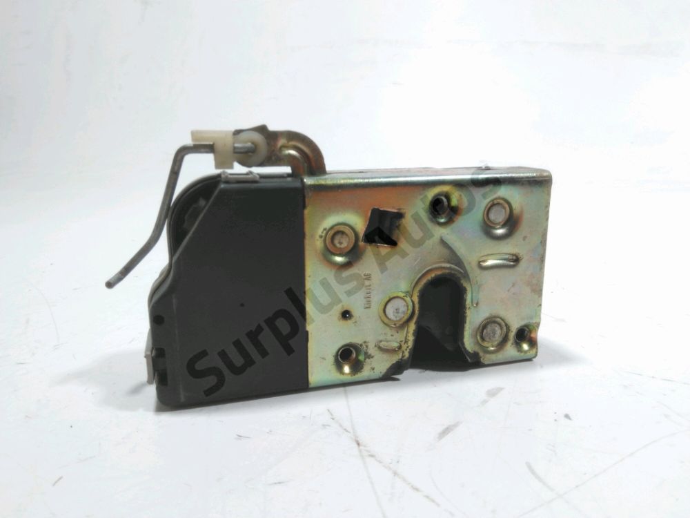 Serrure de porte avant droite