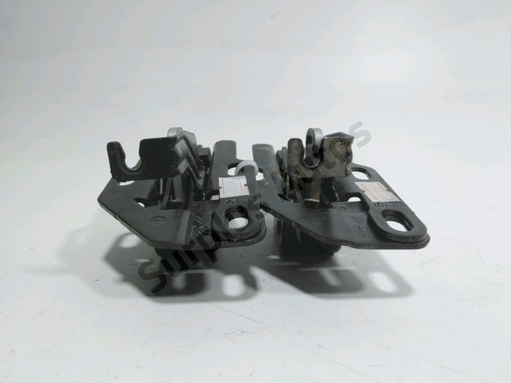 Serrure de porte battante arrière gauche