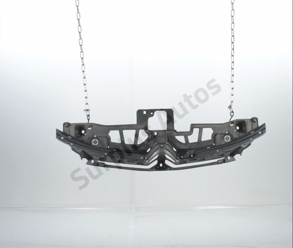 Traverse supérieure armature avant